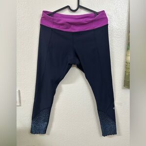 Lululemon Tight Stuff Pant with Reflective dots, Size 10